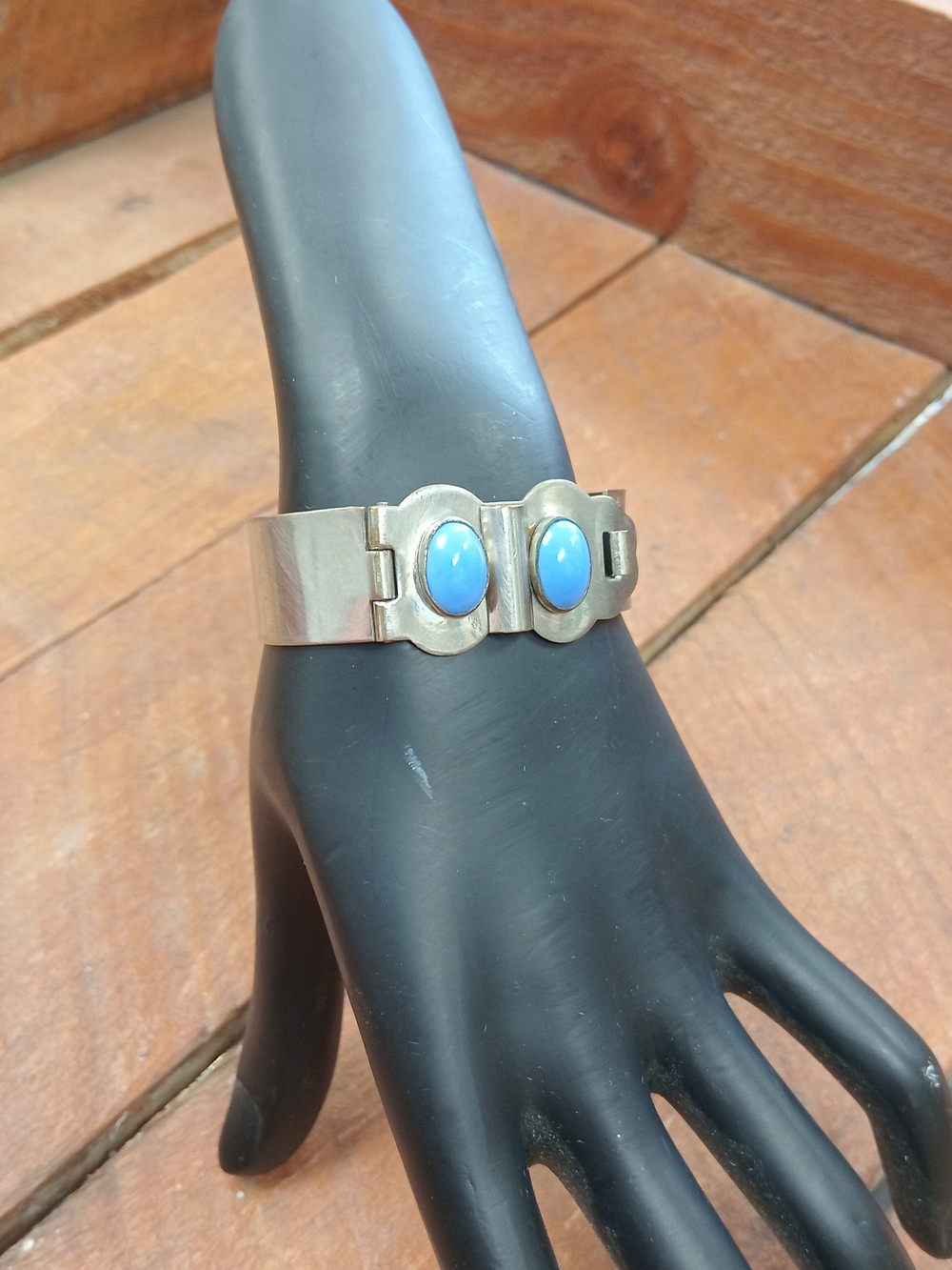 Vintage Czechslovakia Hinged Bracelet